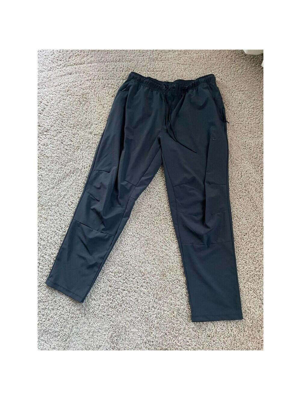 Nike Dri-Fit Women's Running Pants Joggers Black Size Large Lightweight Pockets